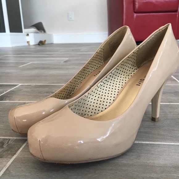 Madden Girl nude heels - Picture 2 of 2